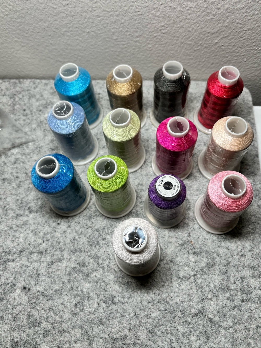Radiant Embroidery Thread Set - Assorted Colors - Picture 2 of 5